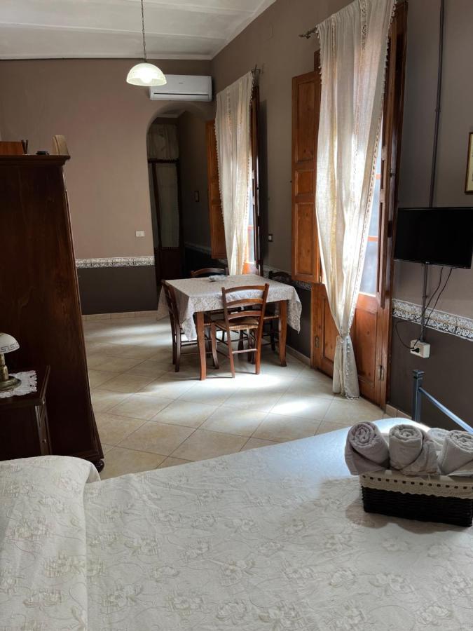 B&B Su Maimoni Iglesias Bagian luar foto